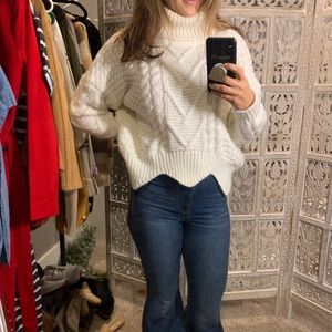 CROPPED KNITTED TURTLENECK SWEATER